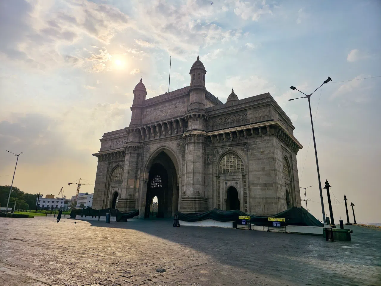 Mumbai's 9am Ferry to Elephanta and the Day Around It