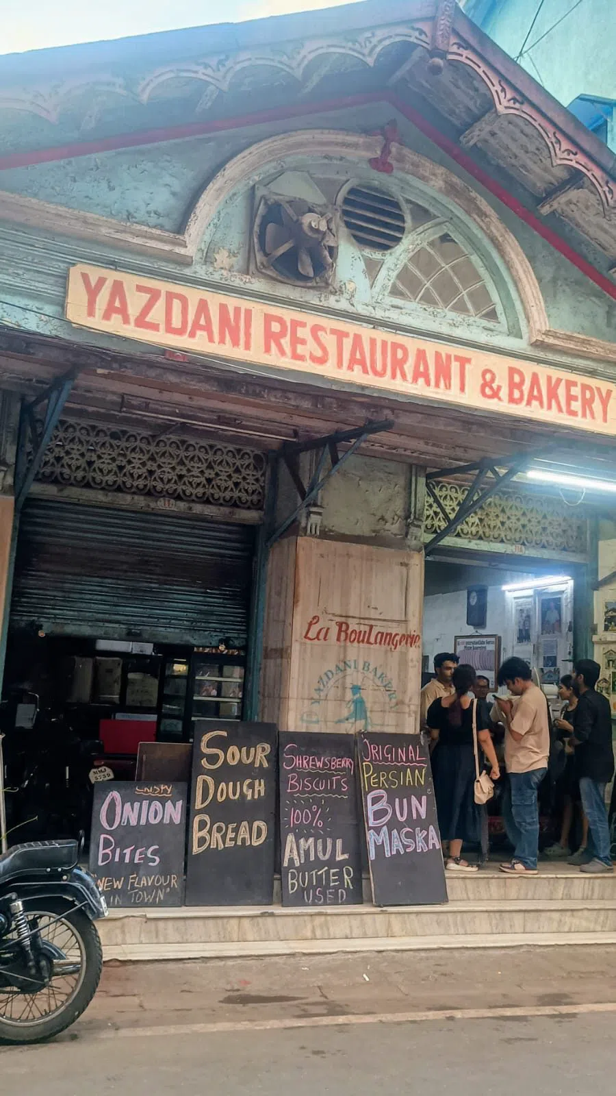Yazdani Bakery, Mumbai