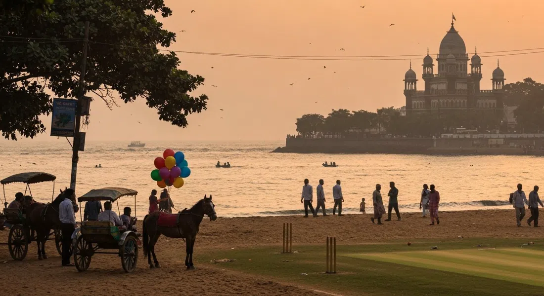 Puesta de sol en la playa de Juhu con carros de caballos, vendedores de globos, juegos de cricket y caminantes silueteados contra el mar Arábigo
