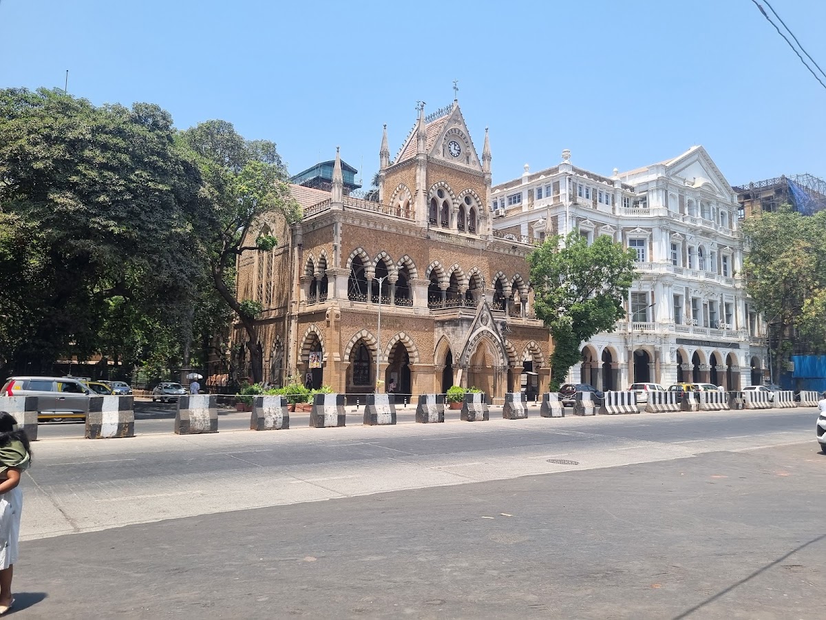 Jehangir Art Gallery — photo 2