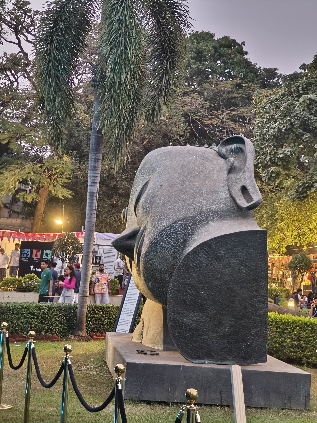 Jehangir Art Gallery — photo 3