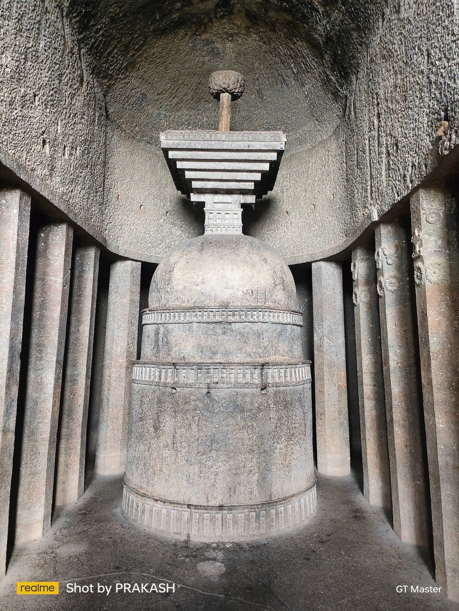 Bedse-hulene, Mumbai